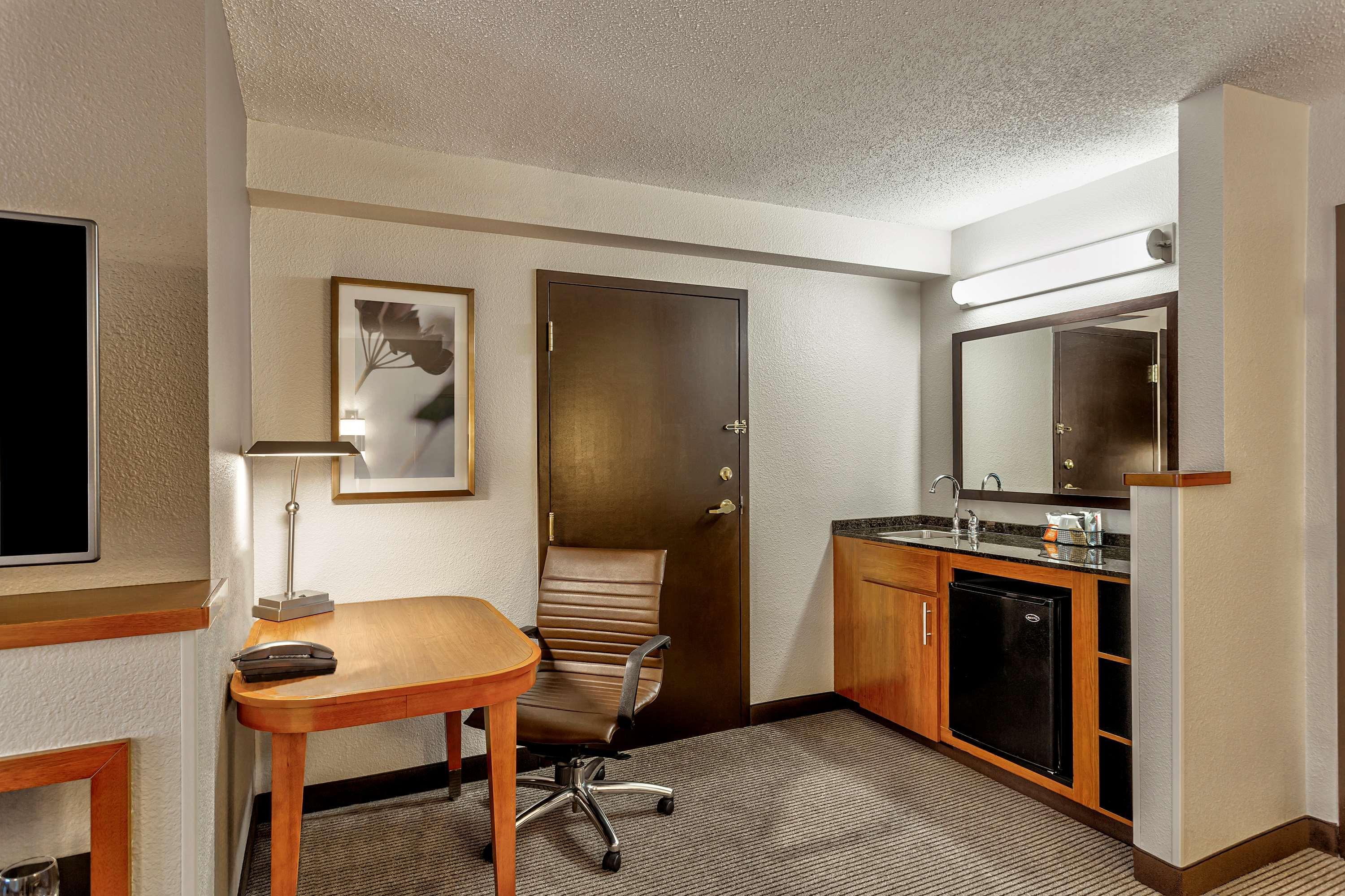 ไฮแอท เพลซ แคนซัส ซิตี้ แอร์พอร์ต Hotel แคนซัสซิตี ภายนอก รูปภาพ