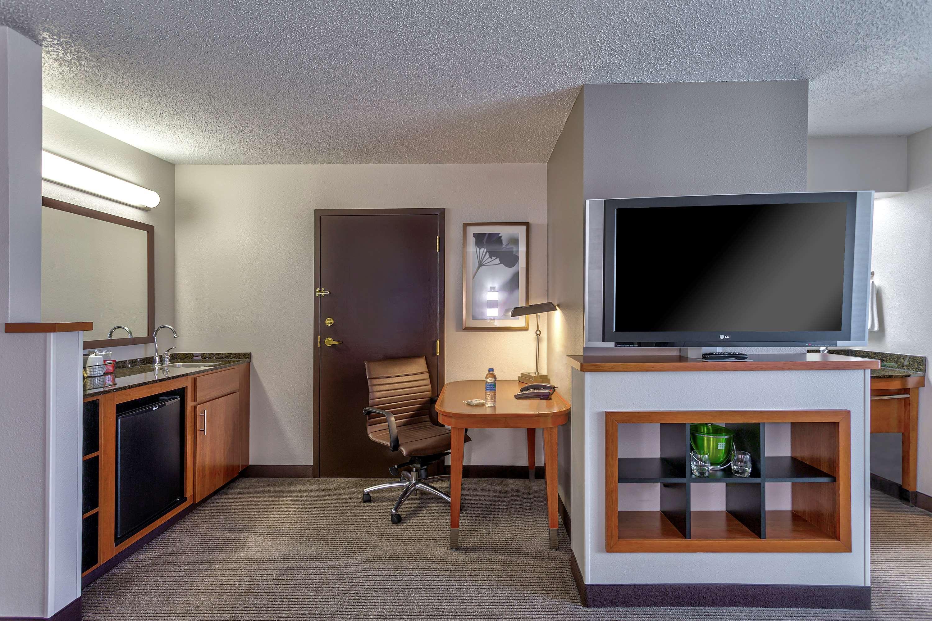 ไฮแอท เพลซ แคนซัส ซิตี้ แอร์พอร์ต Hotel แคนซัสซิตี ภายนอก รูปภาพ