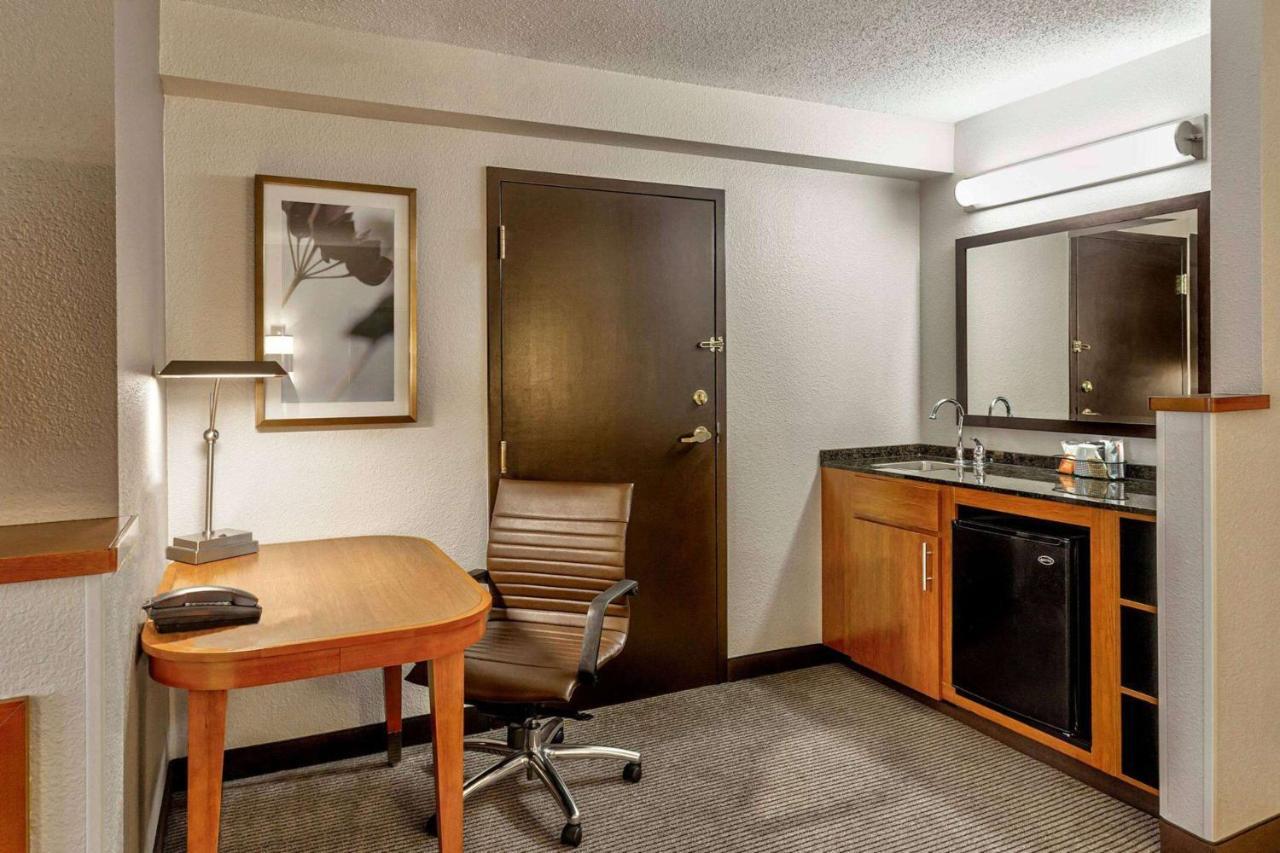 ไฮแอท เพลซ แคนซัส ซิตี้ แอร์พอร์ต Hotel แคนซัสซิตี ภายนอก รูปภาพ